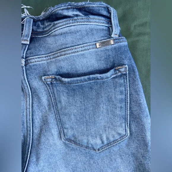 KanCan Light Wash Frayed Hem High-Rise Jean Shorts - Picture 4 of 7